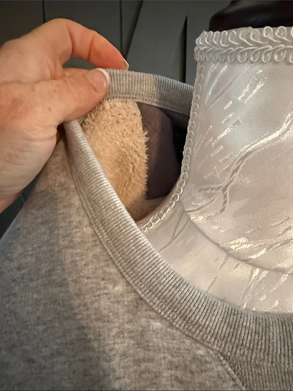 Banana Republic Fleece lined Gray Crewneck Sweatshirt with pockets